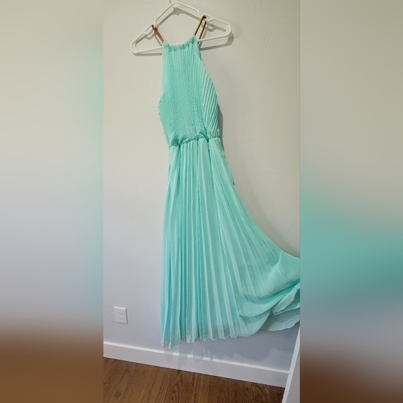 Aqua colored maxi dress - Picture 4 of 9